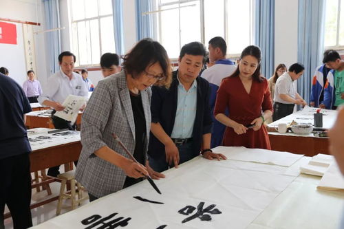 到人民中去 奉獻(xiàn)關(guān)愛(ài)暖人心——莒縣文聯(lián)組織文藝志愿服務(wù)進(jìn)基層活動(dòng)紀(jì)實(shí)